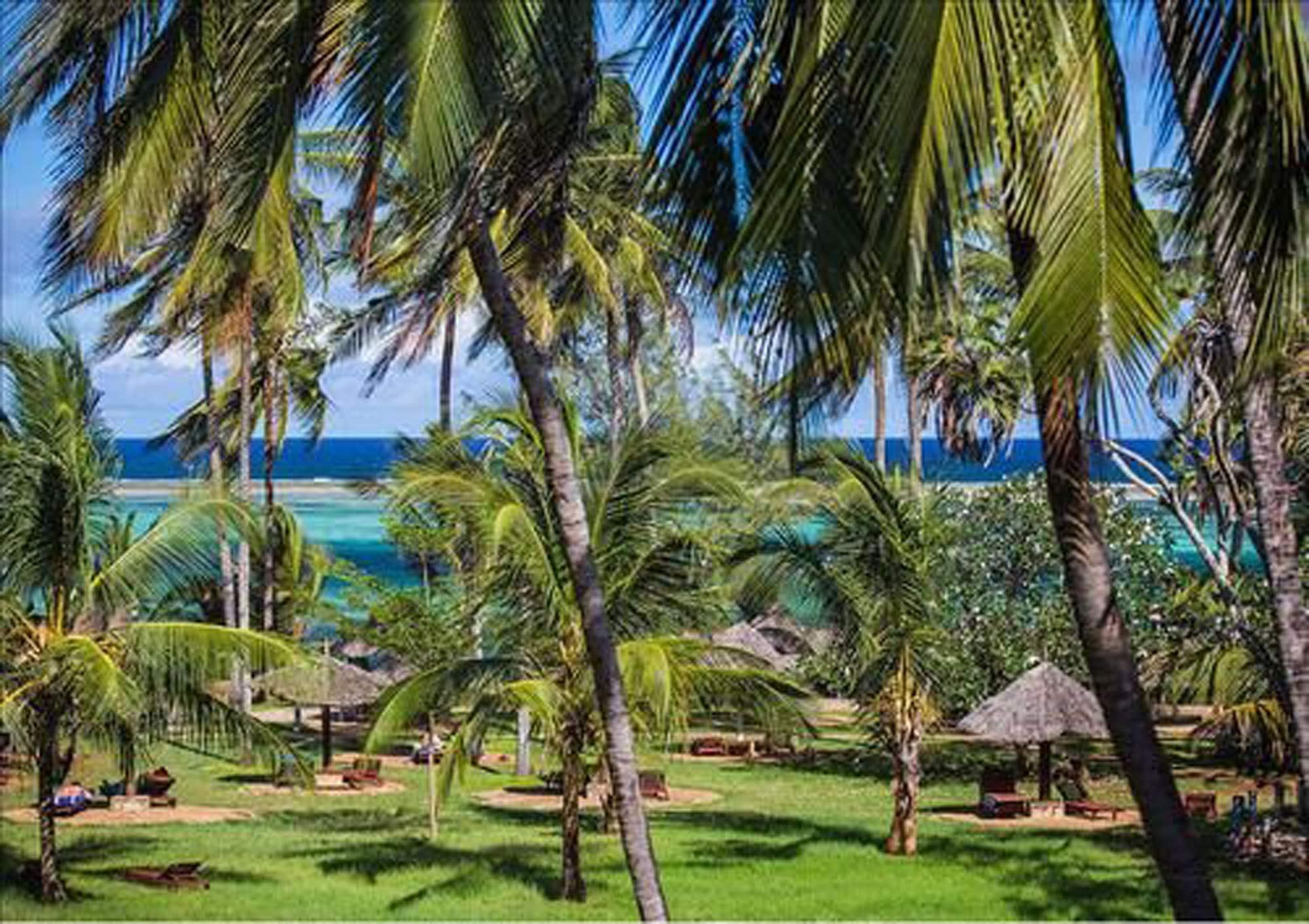 Reef Hotel Mombasa Bagian luar foto