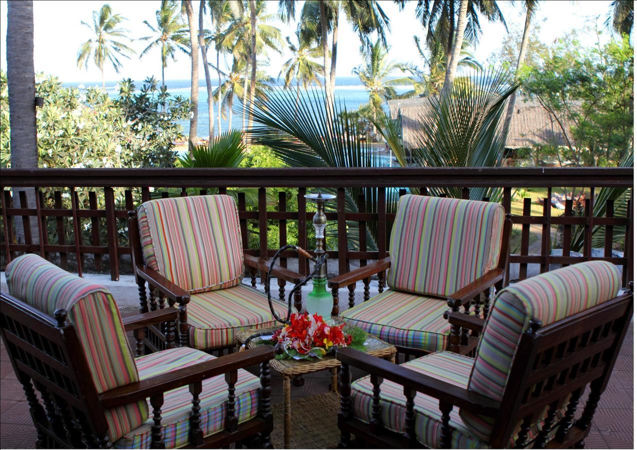 Reef Hotel Mombasa Bagian luar foto