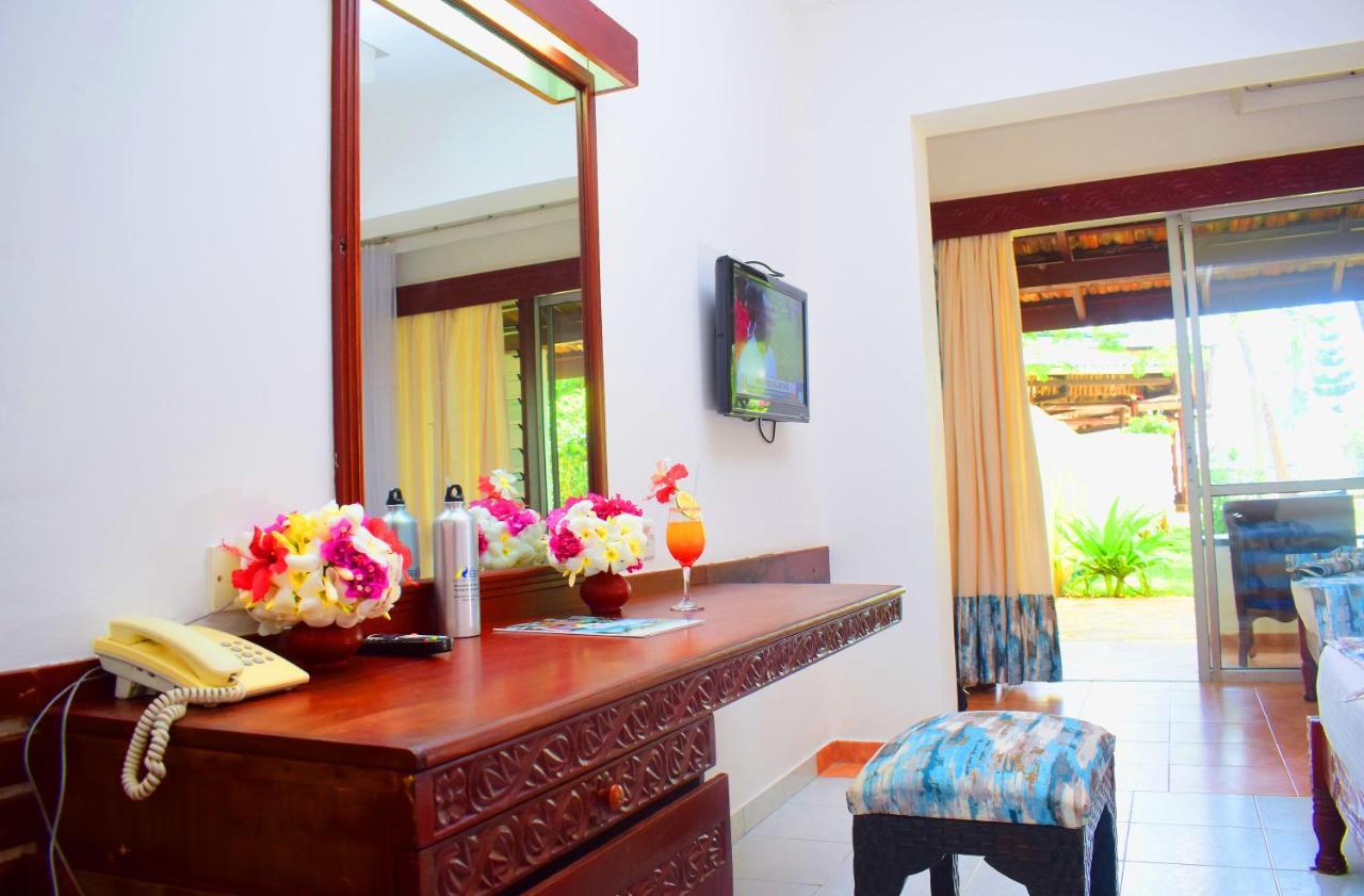 Reef Hotel Mombasa Bagian luar foto